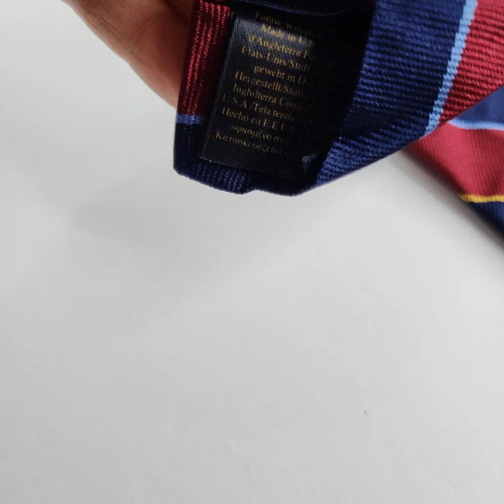 BROOKS BROTHERS MAKERS & MERCHANTS  Red, Blue ,Yellow Stripes Silk Tie.